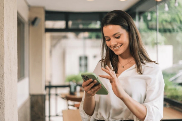 Customers scan QR code and make the booking immediately